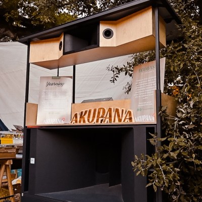 Le Booth de Pikip Solar Speakers : L&rsquo;innovation musicale verte proposée par Yearning Music qui enflamme la Nouvelle-Aquitaine