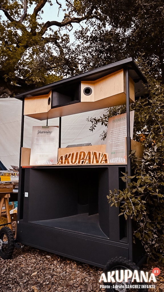 Le Booth de Pikip Solar Speakers : L&rsquo;innovation musicale verte proposée par Yearning Music qui enflamme la Nouvelle-Aquitaine